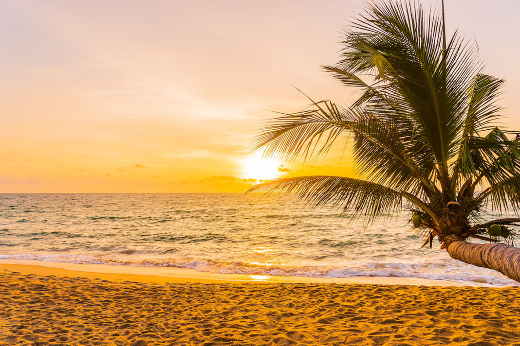 *Słonce, błękitne Niebo + Plaża = Costa Blanca / Hiszpania.